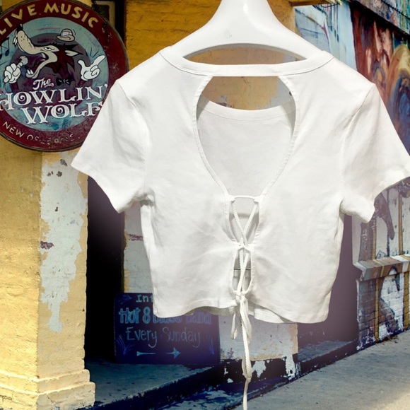 CLEARANCE ~ WILD FABLE Ribbed Open Tie Back Cropped Baby Tee - Picture 3 of 7